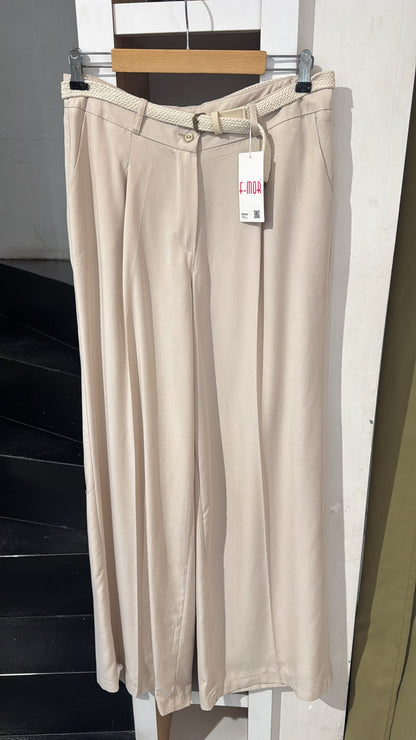 Örgü Kemerli Bol Paça Pantolon