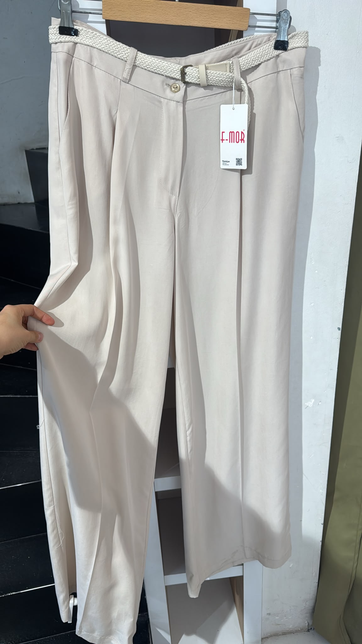Örgü Kemerli Bol Paça Pantolon