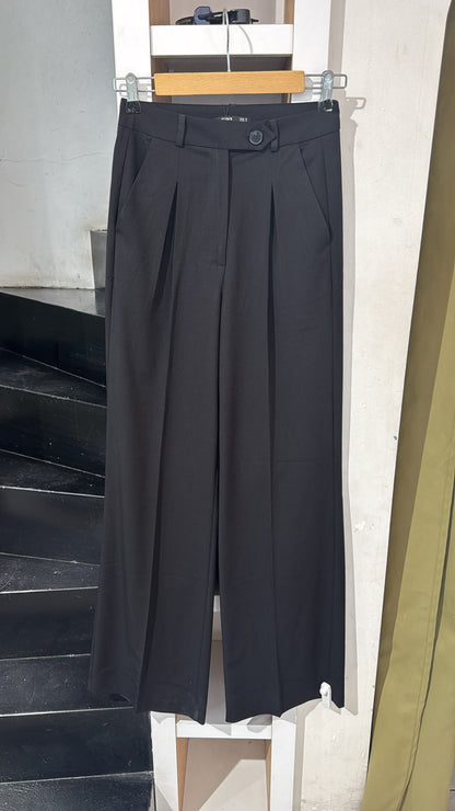 Bol Paça Kumaş Pantolon Siyah /S/M/L