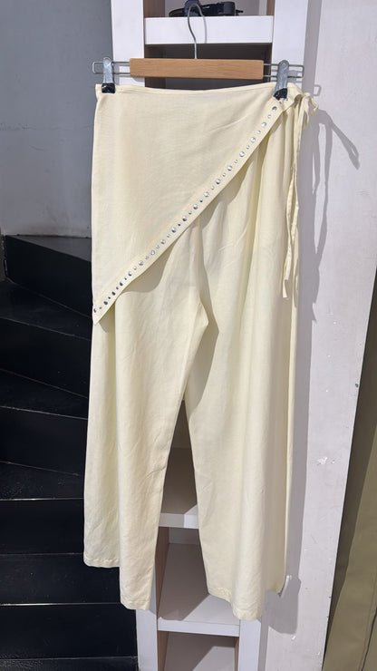 Beli Fularlı Bol Paça Pantolon