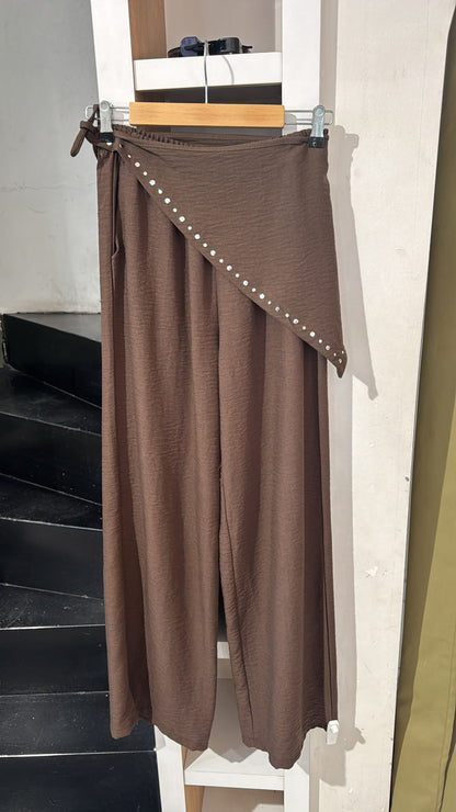 Beli Fularlı Bol Paça Pantolon